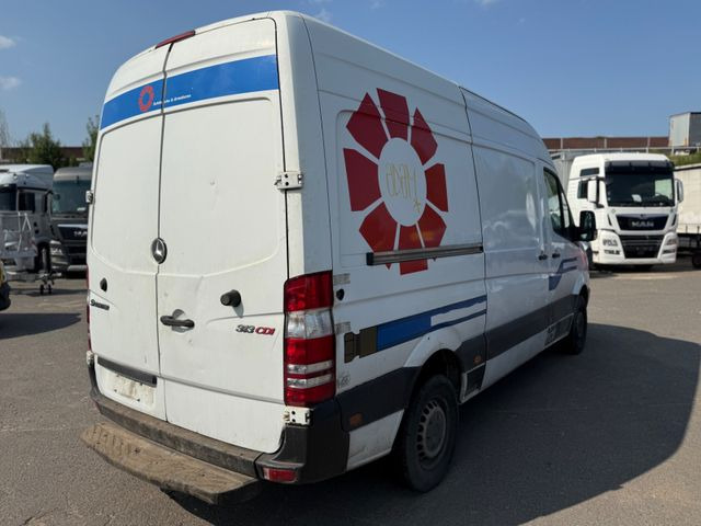 Mercedes-Benz Sprinter II Kasten 313 CDI MOTORSCHADEN !!! - 无侧窗厢式货车:图3 Mercedes-Benz Sprinter II Kasten 313 CDI MOTORSCHADEN !!! - 无侧窗厢式货车:图3