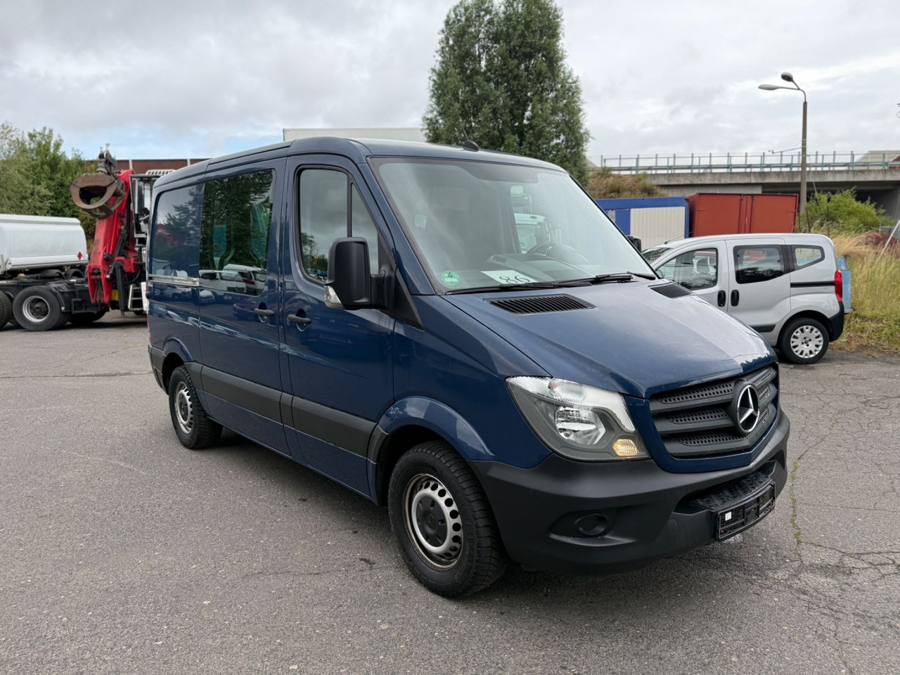 Mercedes-Benz Sprinter II Kasten 316 CDI - 无侧窗厢式货车:图2 Mercedes-Benz Sprinter II Kasten 316 CDI - 无侧窗厢式货车:图2