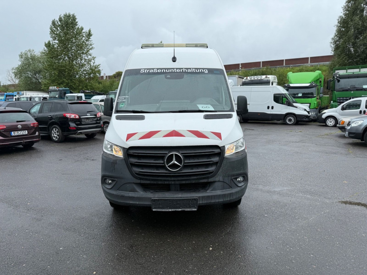 Mercedes-Benz Sprinter Kasten 516 CDI RWD - 无侧窗厢式货车:图1 Mercedes-Benz Sprinter Kasten 516 CDI RWD - 无侧窗厢式货车:图1