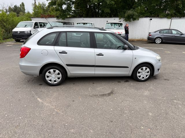 Skoda Fabia Combi Cool Edition - 旅行车:图4 Skoda Fabia Combi Cool Edition - 旅行车:图4