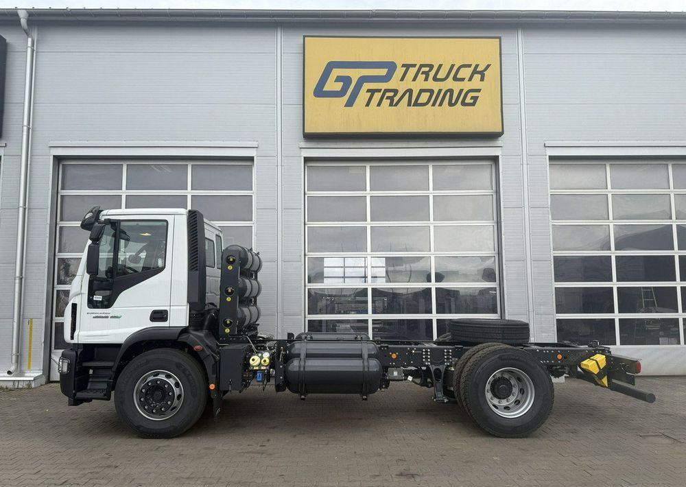 Iveco EuroCargo CNG - 驾驶室底盘卡车:图2 Iveco EuroCargo CNG - 驾驶室底盘卡车:图2