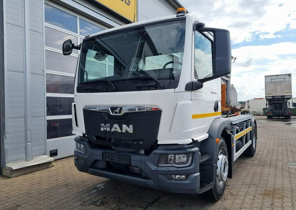 MAN TGM 18 250 - 垃圾车:图2 MAN TGM 18 250 - 垃圾车:图2