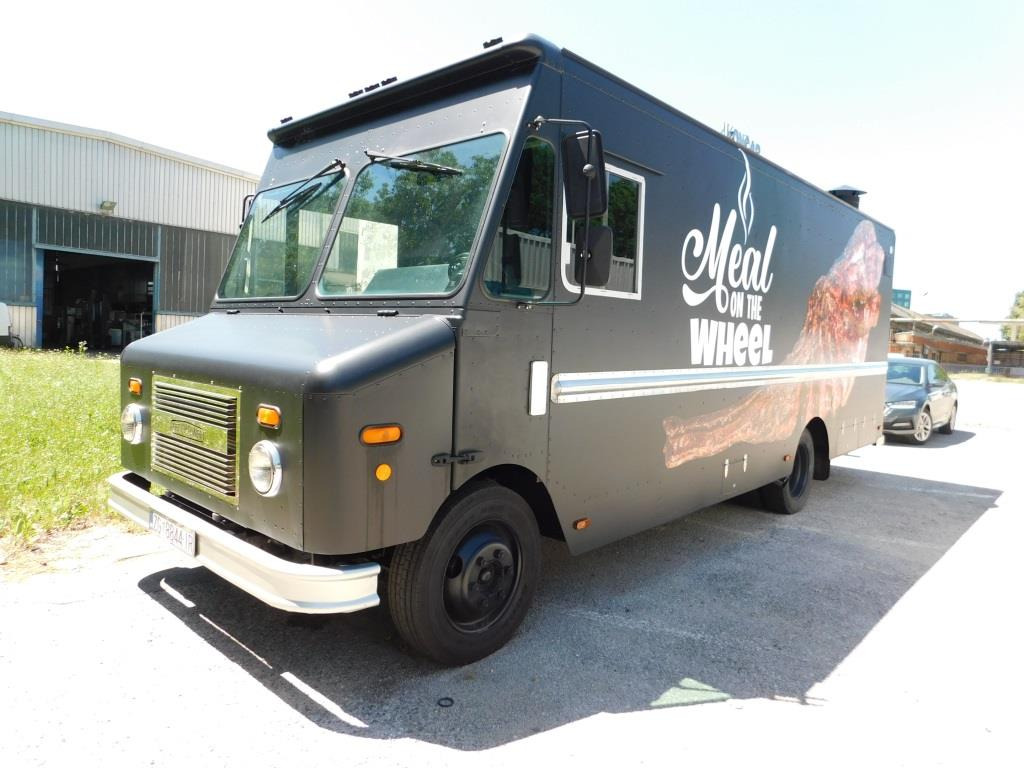 FREIGHTLINER MT3 - 自动售货卡车:图1 FREIGHTLINER MT3 - 自动售货卡车:图1