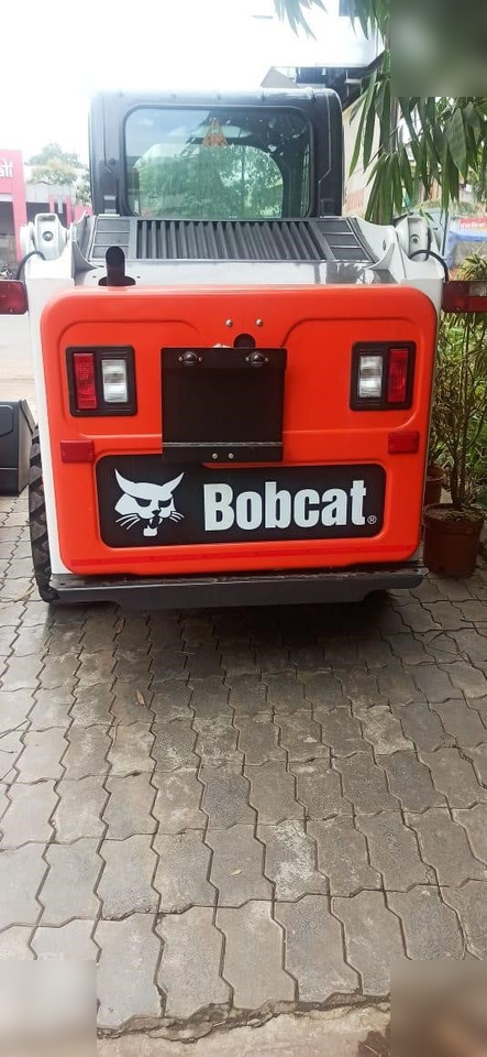 新的 滑移装载机 BOBCAT S450：图6
