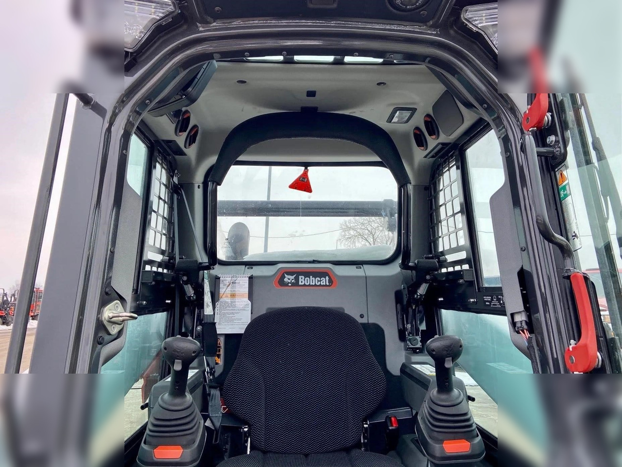 新的 滑移装载机 BOBCAT S590:图7 新的 滑移装载机 BOBCAT S590:图7