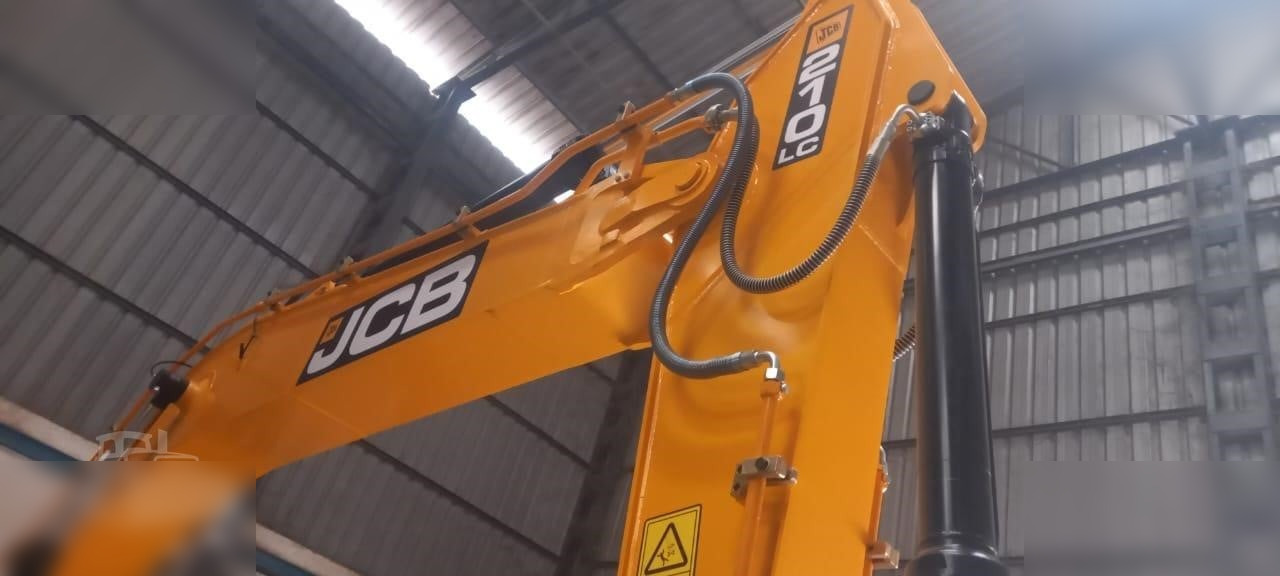 JCB JS210 LC - 履带式挖掘机:图3 JCB JS210 LC - 履带式挖掘机:图3
