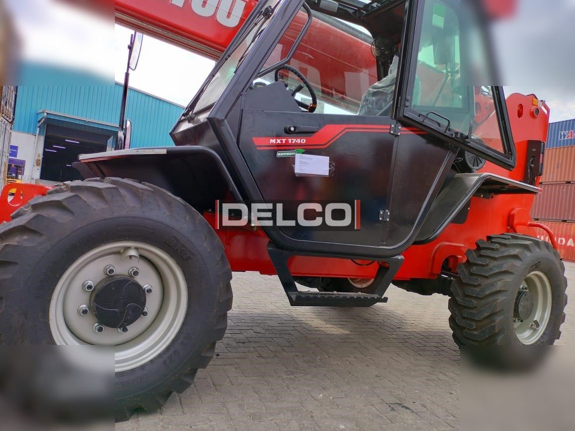 MANITOU MXT1740 - 伸缩臂叉装车:图4 MANITOU MXT1740 - 伸缩臂叉装车:图4