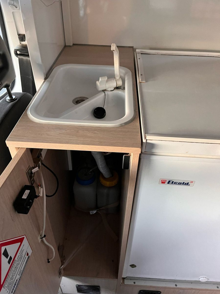 Iveco Daily SB Mobil - 自动售货卡车:图4 Iveco Daily SB Mobil - 自动售货卡车:图4