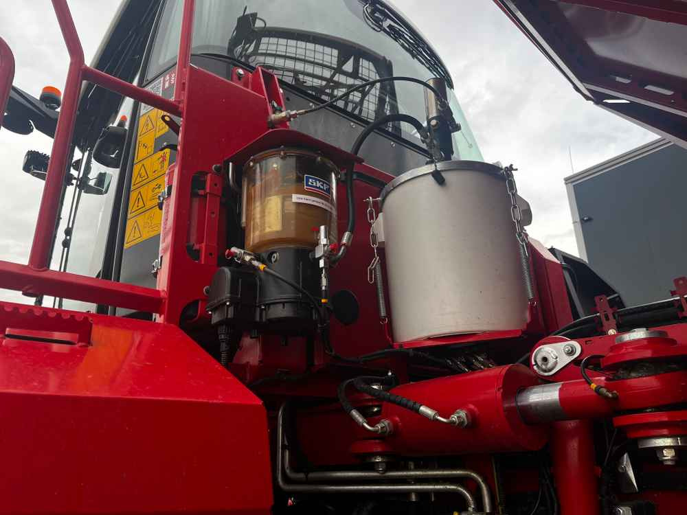 Grimme REXOR 6300 Platinum - 甜菜收割机:图2 Grimme REXOR 6300 Platinum - 甜菜收割机:图2