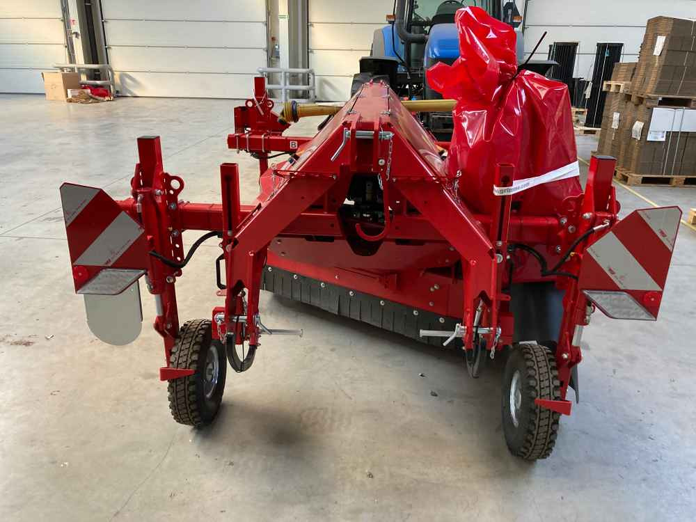 Grimme VT 170 - 马铃薯杀秧机:图4 Grimme VT 170 - 马铃薯杀秧机:图4
