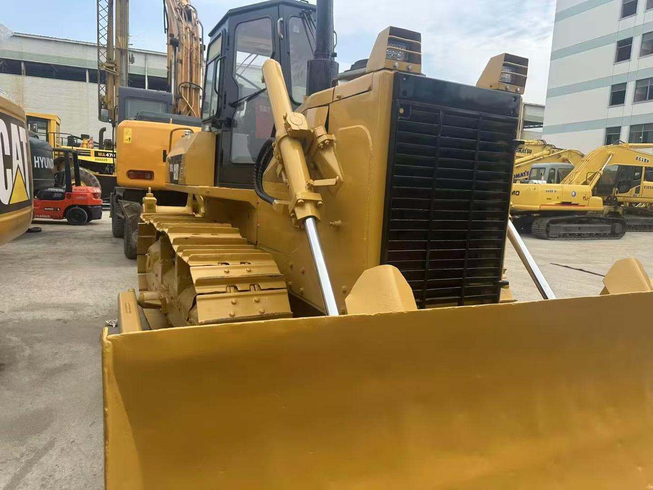 CAT D6G - 推土机:图2 CAT D6G - 推土机:图2