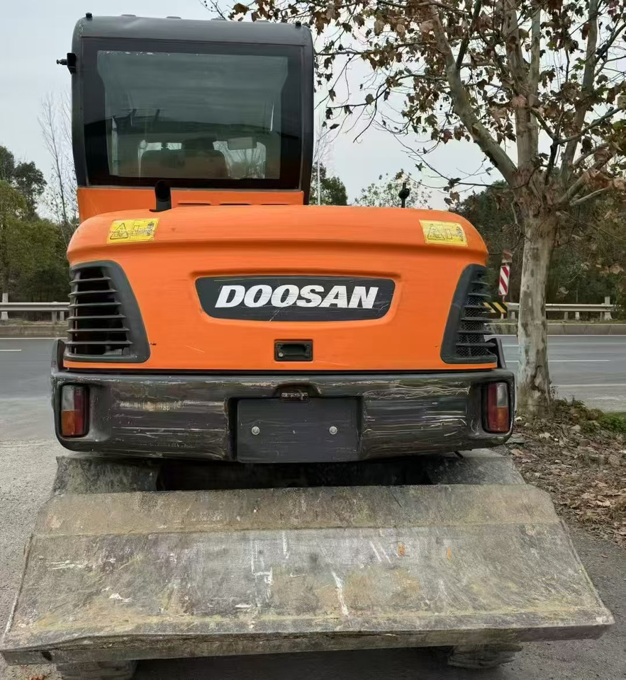 Doosan DX60 - 轮式挖掘机:图5 Doosan DX60 - 轮式挖掘机:图5