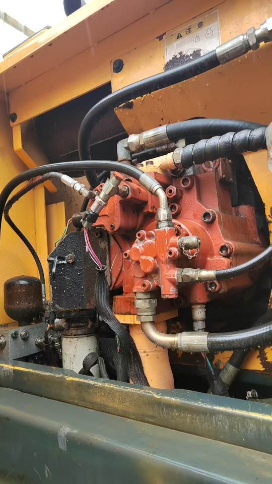 Hyundai 210 - 轮式挖掘机:图4 Hyundai 210 - 轮式挖掘机:图4