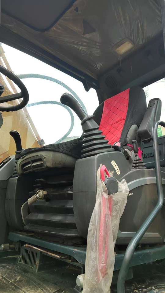 Hyundai 210 - 轮式挖掘机:图3 Hyundai 210 - 轮式挖掘机:图3