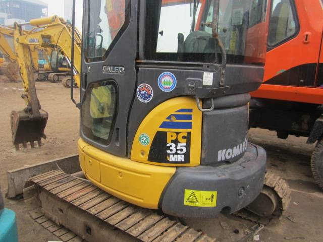 Komatsu PC35  - 小型挖掘机:图1 Komatsu PC35  - 小型挖掘机:图1