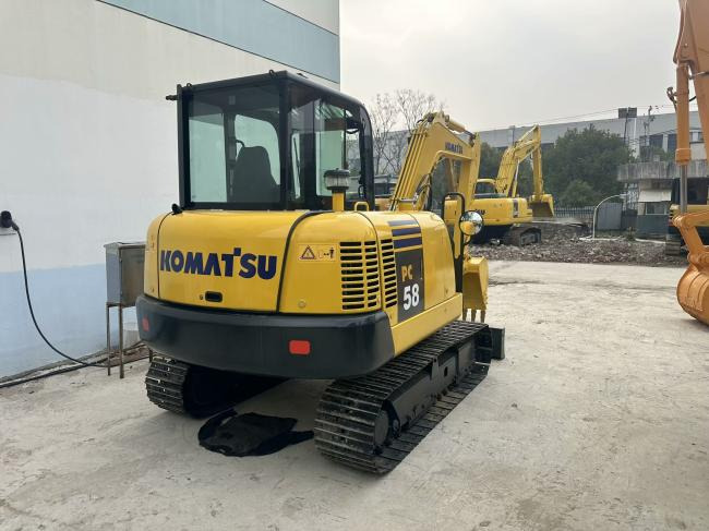 Komatsu PC56 - 小型挖掘机:图5 Komatsu PC56 - 小型挖掘机:图5