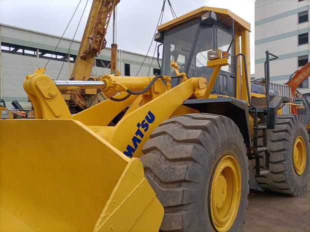 Komatsu WA470 - 轮式装载机:图2 Komatsu WA470 - 轮式装载机:图2
