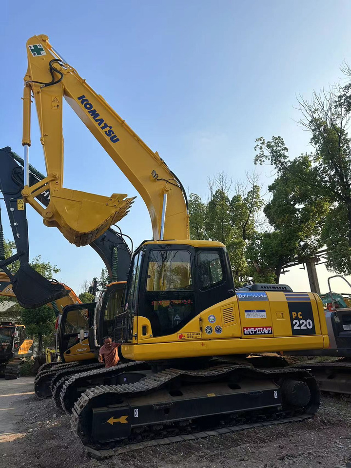 Komatsu pc220-7 - 履带式挖掘机:图3 Komatsu pc220-7 - 履带式挖掘机:图3