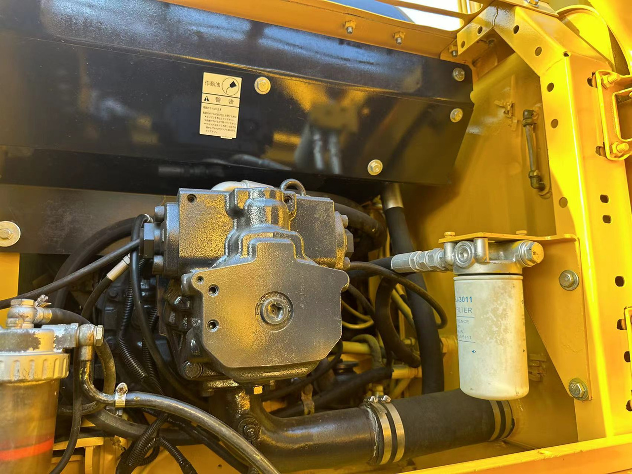 Komatsu pc220-7 - 履带式挖掘机:图2 Komatsu pc220-7 - 履带式挖掘机:图2