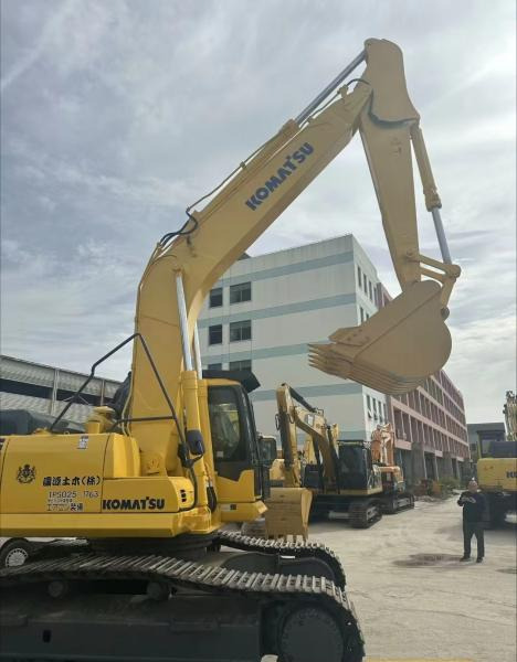 Komatsu pc300 - 履带式挖掘机:图2 Komatsu pc300 - 履带式挖掘机:图2
