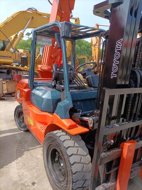 Toyota - 柴油叉车:图3 Toyota - 柴油叉车:图3