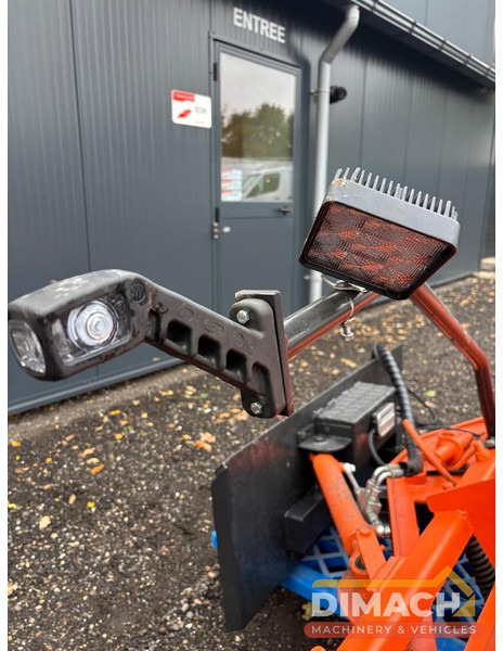 Pronar Snowblade 205 cm Sneeuwschuiver hydraulische draaibaar, met Bobcat opname 205 cm breed - 附件:图5 Pronar Snowblade 205 cm Sneeuwschuiver hydraulische draaibaar, met Bobcat opname 205 cm breed - 附件:图5