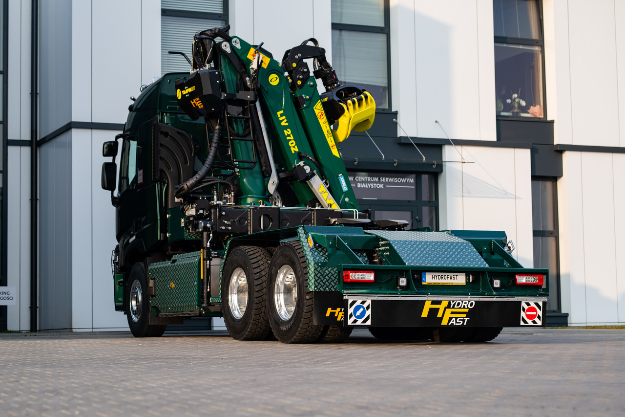 RENAULT TRUCKS C P6X4 DO DŁUŻYC na stanie / Renault type C P6x4 long timber transport body / Renault Typ C P6x4 mit langer Holztransportkonstruktion / / - 木材运输车, 起重车:图5 RENAULT TRUCKS C P6X4 DO DŁUŻYC na stanie / Renault type C P6x4 long timber transport body / Renault Typ C P6x4 mit langer Holztransportkonstruktion / / - 木材运输车, 起重车:图5