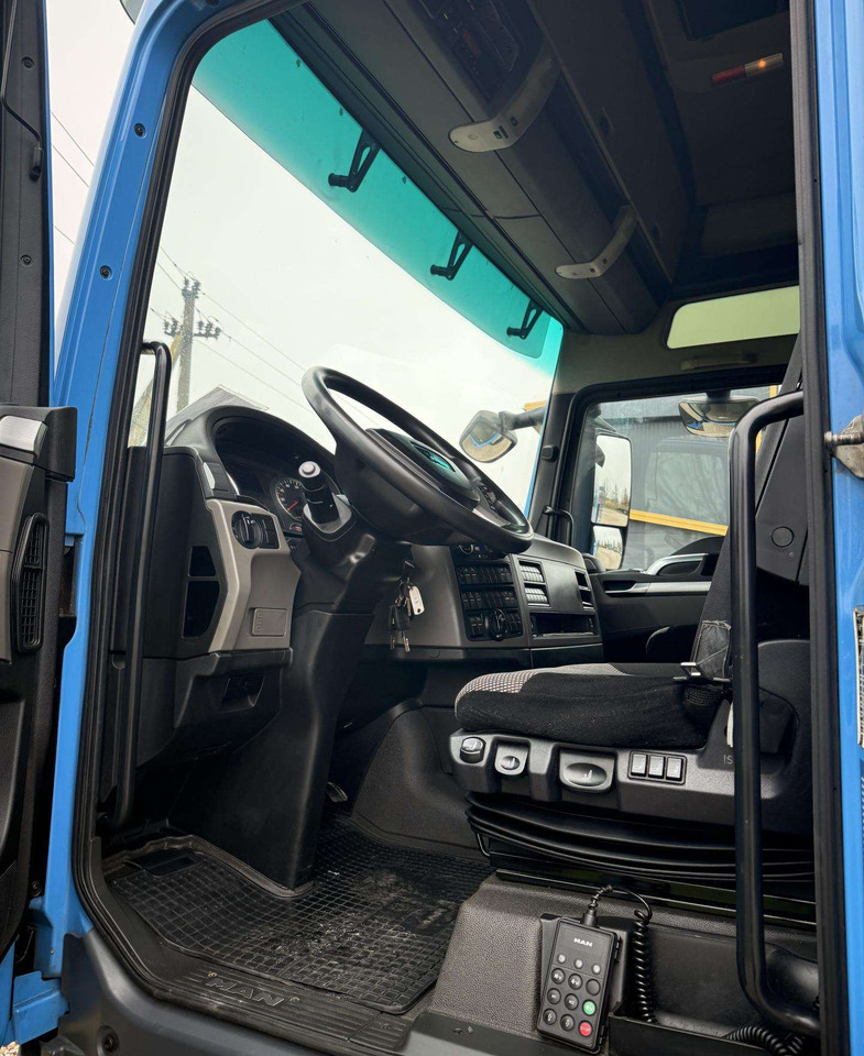 自动转运卡车 MAN TGX 26.420：图8