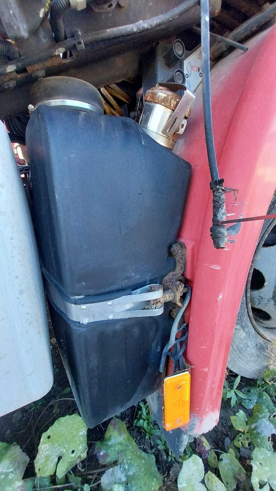 Zbiornik AdBlue IVECO STRALIS 500 - 燃料系统:图1 Zbiornik AdBlue IVECO STRALIS 500 - 燃料系统:图1