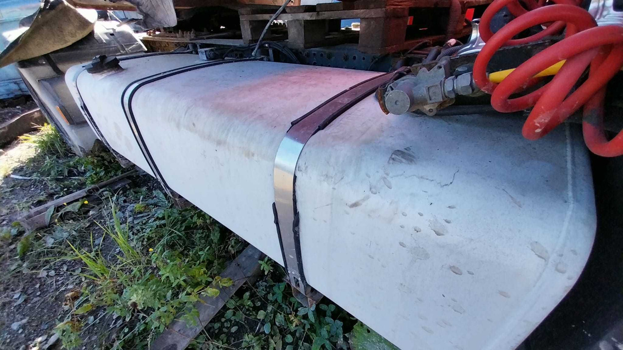 Zbiornik paliwowa bak IVECO STRALIS hiway mega e5 aluminiowy 570/600 - 燃料箱 适用于 卡车:图2 Zbiornik paliwowa bak IVECO STRALIS hiway mega e5 aluminiowy 570/600 - 燃料箱 适用于 卡车:图2
