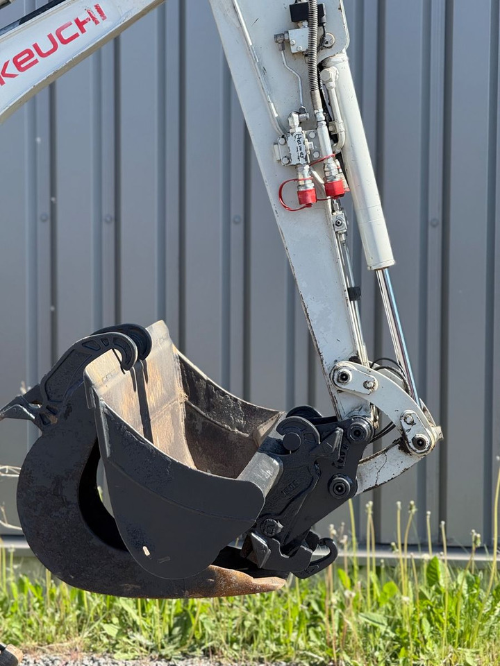 Takeuchi TB216 - 小型挖掘机:图4 Takeuchi TB216 - 小型挖掘机:图4