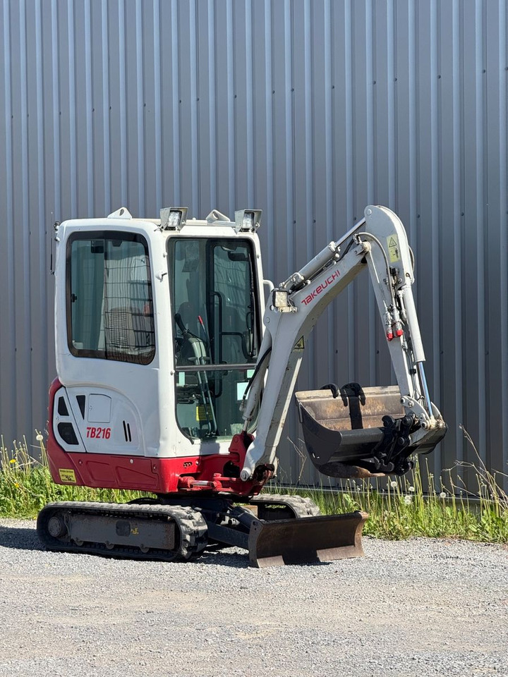 Takeuchi TB216 - 小型挖掘机:图2 Takeuchi TB216 - 小型挖掘机:图2