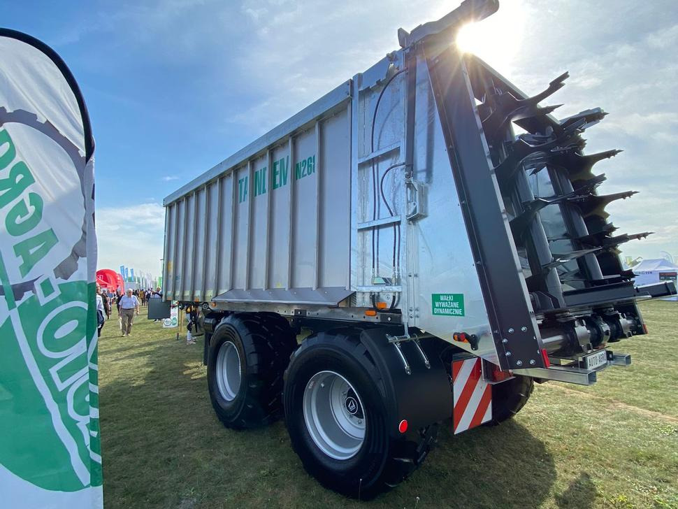 Auto-Agro Mistreuer / Manure spreader / Epandeur à fumier / Rimorchio spandiconcime / Разбрасыватель органических удобрений / Rozrzutnik obornika Tandem N268 - 撒肥机:图2 Auto-Agro Mistreuer / Manure spreader / Epandeur à fumier / Rimorchio spandiconcime / Разбрасыватель органических удобрений / Rozrzutnik obornika Tandem N268 - 撒肥机:图2