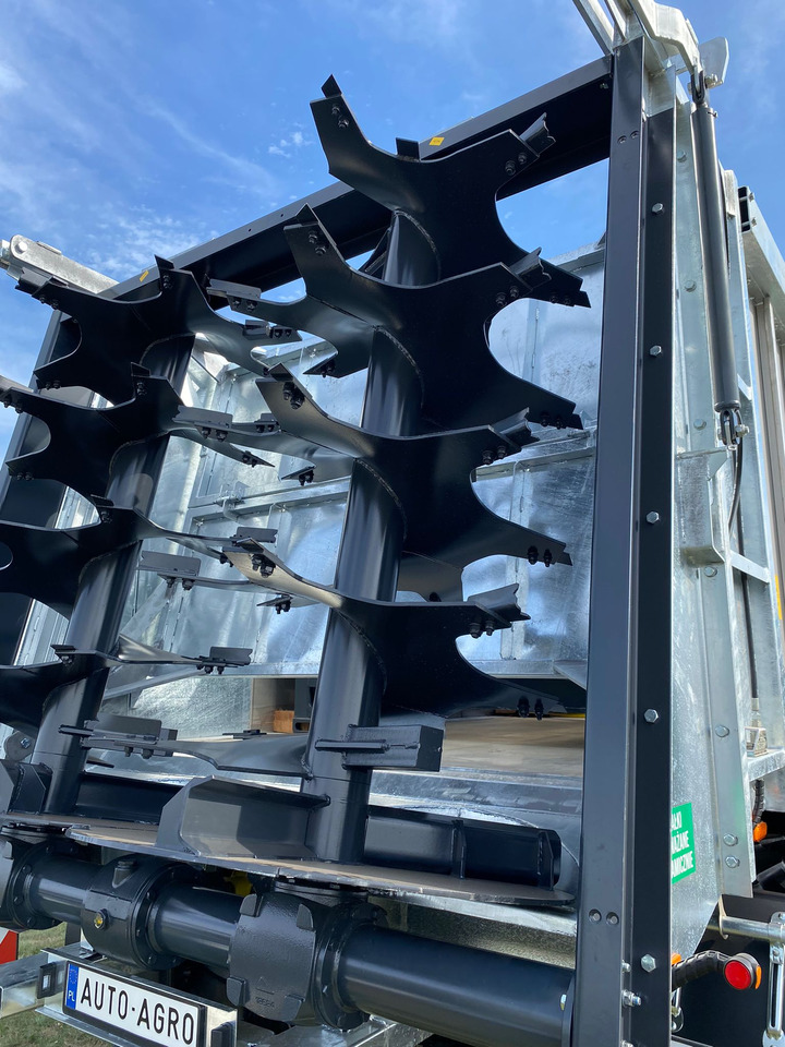 新的 撒肥机 Auto-Agro Miststreuer / Manure spreader / Epandeur à fumier / Rimorchio spandiconcime / Abonadora / Разбрасыватель органических удобрений / Rozrzutnik obornika Tandem N268：图6