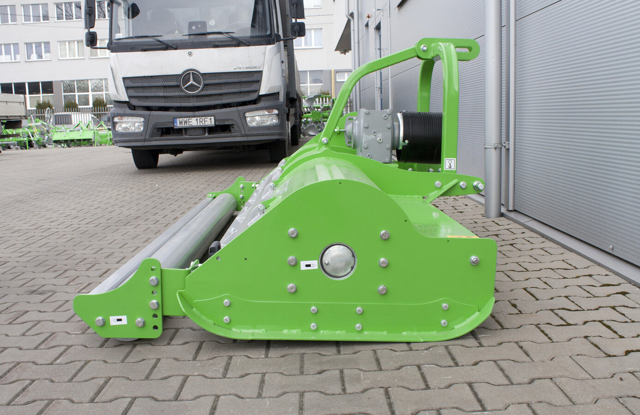 BOMET Schlegelmäher / Flail mower / Faucheuse à fléaux / Kosiarka bijakowa 2,8 m - 甩刀式割草机:图5 BOMET Schlegelmäher / Flail mower / Faucheuse à fléaux / Kosiarka bijakowa 2,8 m - 甩刀式割草机:图5