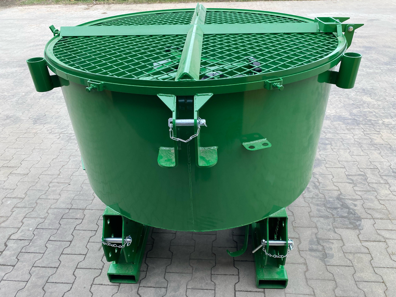 DC Betonmischer / Hydraulic concrete mixer / Malaxeur à béton hydraulique / Betoniera / Бетономешалка с гидравлическим приводом / Betoniarka hydrauliczna 800 l - 混凝土搅拌机:图1 DC Betonmischer / Hydraulic concrete mixer / Malaxeur à béton hydraulique / Betoniera / Бетономешалка с гидравлическим приводом / Betoniarka hydrauliczna 800 l - 混凝土搅拌机:图1