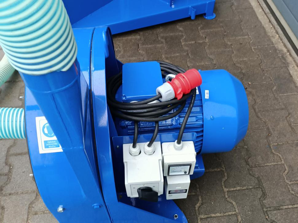 Dozamech Getreidebrecher / Grain crusher / Broyeur à grains / Trituratore / Измельчитель / Rozdrabniacz - 牲畜设备:图3 Dozamech Getreidebrecher / Grain crusher / Broyeur à grains / Trituratore / Измельчитель / Rozdrabniacz - 牲畜设备:图3