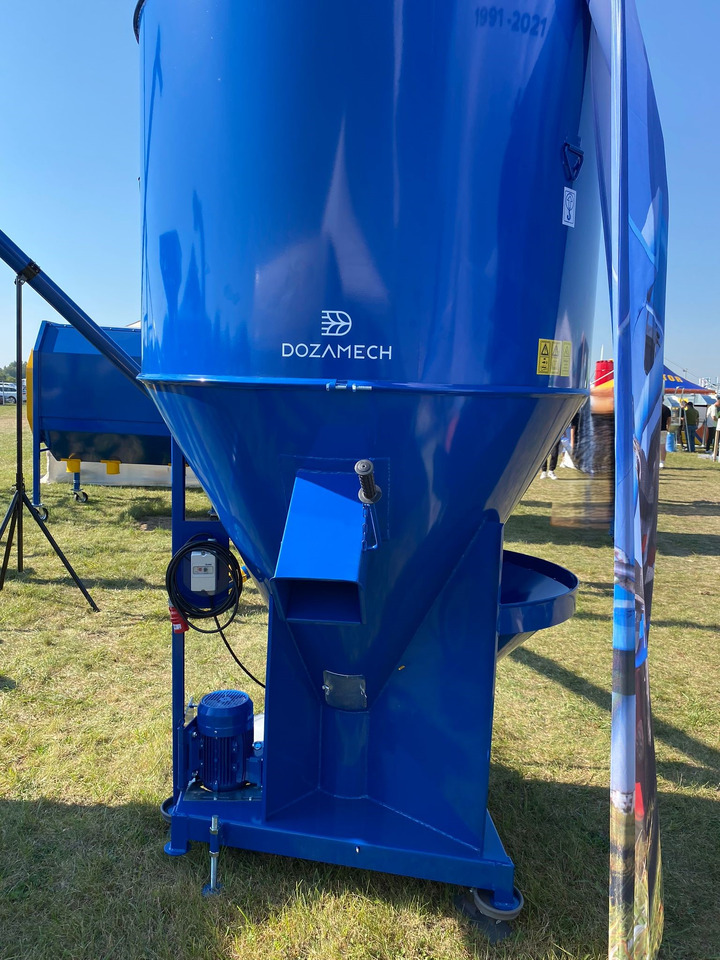 Dozamech Getreidemischanlage / Feed mixer / Melangeuse de fourrage / Miscelatore di mangime / Кормосмеситель / Mieszalnik H-033/2 1000 kg - 牲畜设备:图5 Dozamech Getreidemischanlage / Feed mixer / Melangeuse de fourrage / Miscelatore di mangime / Кормосмеситель / Mieszalnik H-033/2 1000 kg - 牲畜设备:图5