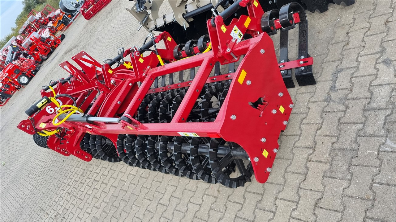 Lupus Crosskillwalze / Crosskill roller / Rouleau / Wał 6 m - 农场碾压机:图5 Lupus Crosskillwalze / Crosskill roller / Rouleau / Wał 6 m - 农场碾压机:图5