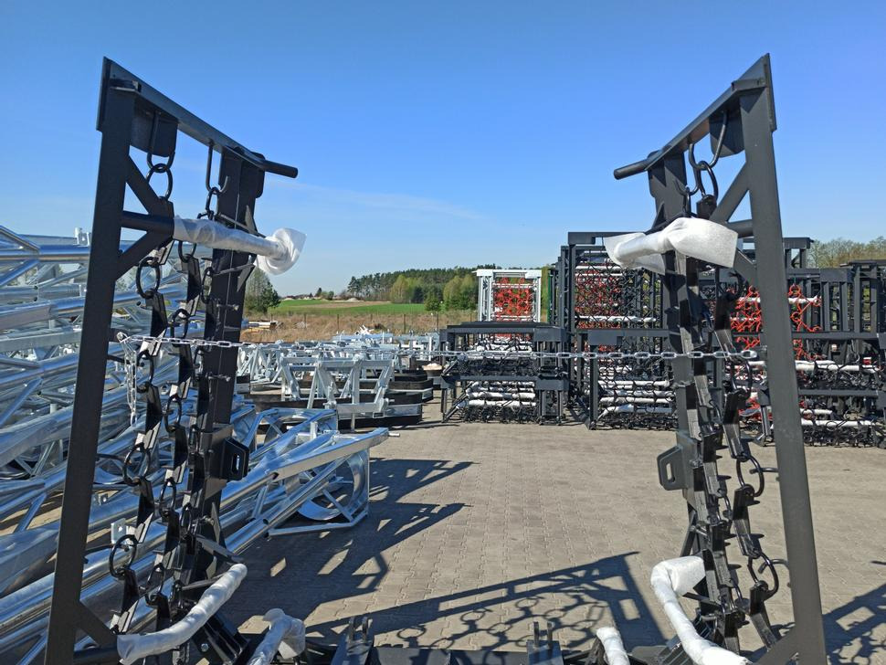 METAL-TECHNIK Wiesenegge / Meadow harrow / Herse de prairie / Strigliatrice / Полевая волокуша / Włóka łąkowa 8 m - 链耙:图5 METAL-TECHNIK Wiesenegge / Meadow harrow / Herse de prairie / Strigliatrice / Полевая волокуша / Włóka łąkowa 8 m - 链耙:图5