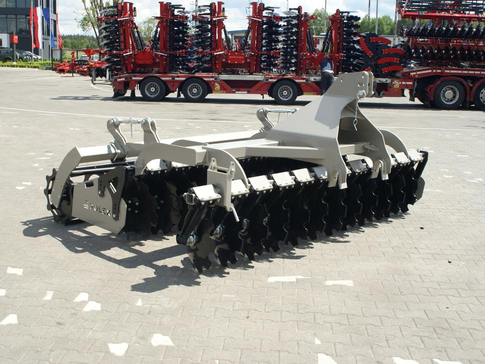 ROLEX Scheibenegge / Disc harrow / Dechaumeur à disques / Erpice a dischi / Дисковая борона / Brona talerzowa 3 m - 圆盘耙:图5 ROLEX Scheibenegge / Disc harrow / Dechaumeur à disques / Erpice a dischi / Дисковая борона / Brona talerzowa 3 m - 圆盘耙:图5