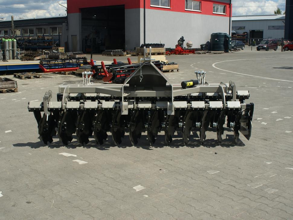 ROLEX Scheibenegge / Disc harrow / Dechaumeur à disques / Erpice a dischi / Дисковая борона / Brona talerzowa 3 m - 圆盘耙:图3 ROLEX Scheibenegge / Disc harrow / Dechaumeur à disques / Erpice a dischi / Дисковая борона / Brona talerzowa 3 m - 圆盘耙:图3