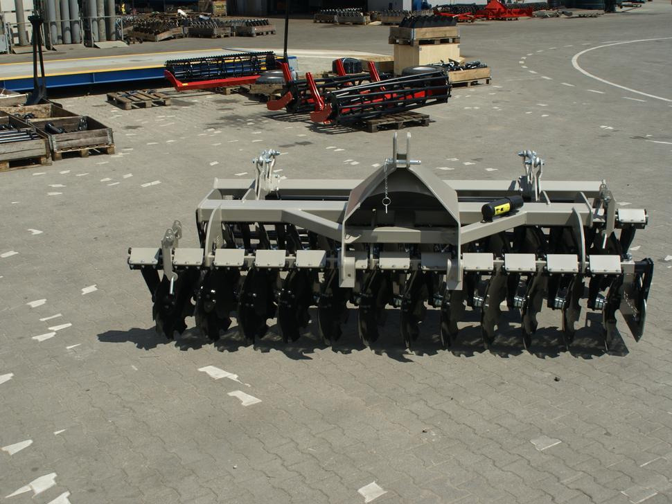 ROLEX Scheibenegge / Disc harrow / Dechaumeur à disques / Erpice a dischi / Дисковая борона / Brona talerzowa 3 m - 圆盘耙:图4 ROLEX Scheibenegge / Disc harrow / Dechaumeur à disques / Erpice a dischi / Дисковая борона / Brona talerzowa 3 m - 圆盘耙:图4