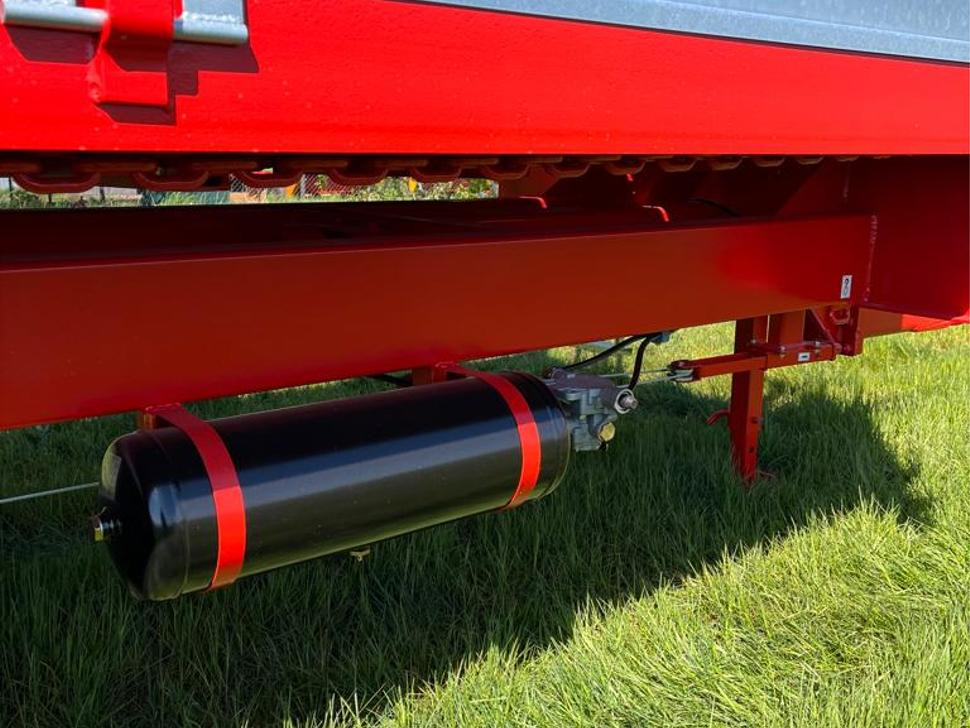 Roltrans Miststreuer / Manure spreader / Épandeur à fumier / Spandiletame / Разбрасыватель органических удобрений / Rozrzutnik obornika N250/32 JAMNIK 8 t - 撒肥机:图5 Roltrans Miststreuer / Manure spreader / Épandeur à fumier / Spandiletame / Разбрасыватель органических удобрений / Rozrzutnik obornika N250/32 JAMNIK 8 t - 撒肥机:图5