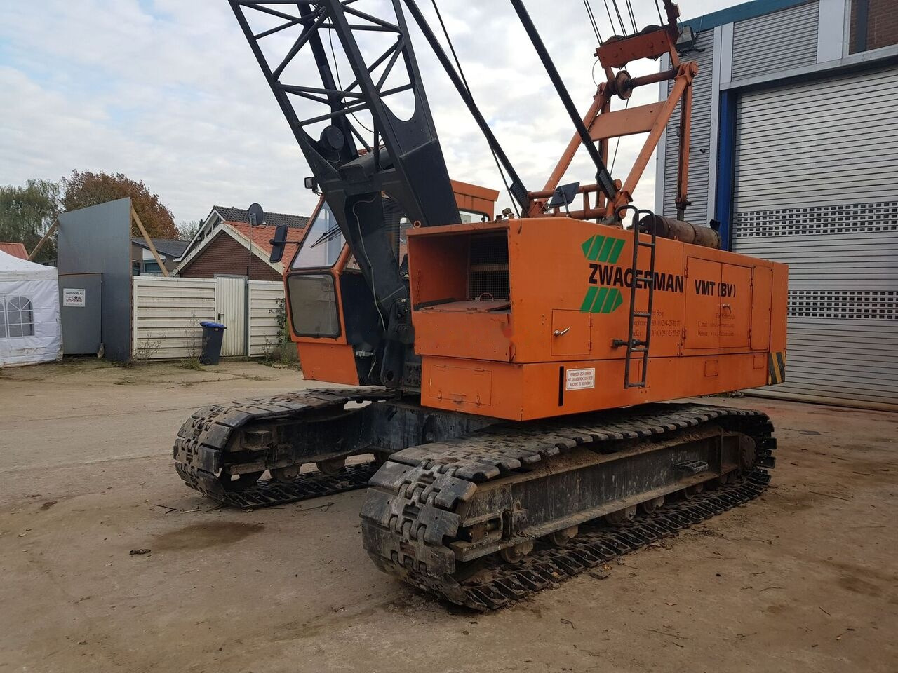 Hitachi KH 100 - 履带式起重机:图1 Hitachi KH 100 - 履带式起重机:图1