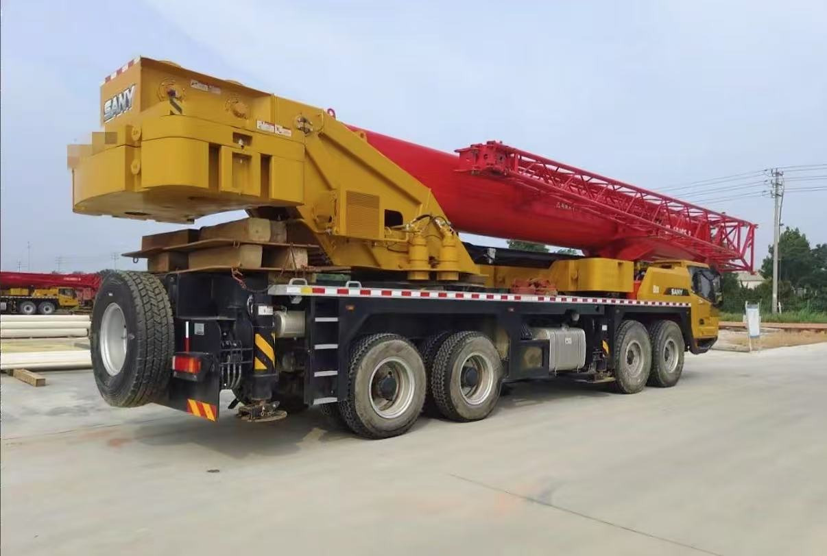 SANY STC800E5 - 移动式起重机:图2 SANY STC800E5 - 移动式起重机:图2