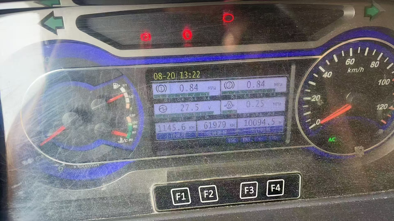 SANY STC800T6 - 移动式起重机:图2 SANY STC800T6 - 移动式起重机:图2