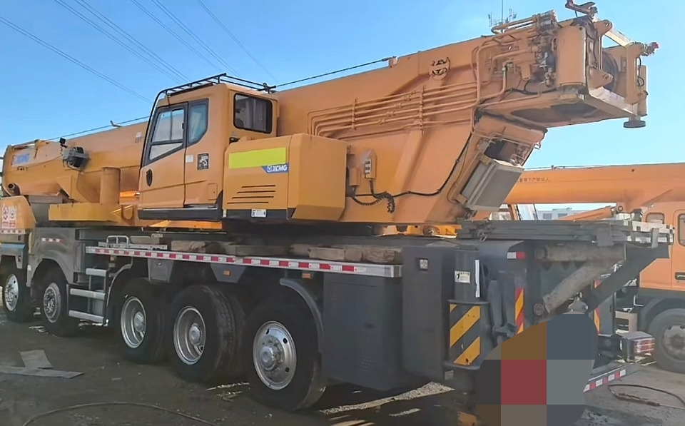 XCMG 110K7C - 移动式起重机:图4 XCMG 110K7C - 移动式起重机:图4