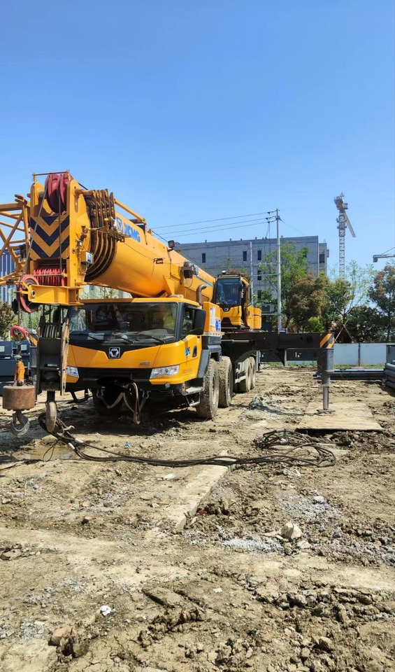 XCMG XCMG XCMG - 移动式起重机:图1 XCMG XCMG XCMG - 移动式起重机:图1