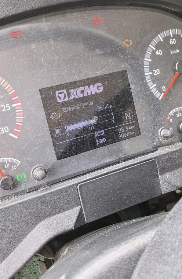 XCMG XCMG - 移动式起重机:图2 XCMG XCMG - 移动式起重机:图2